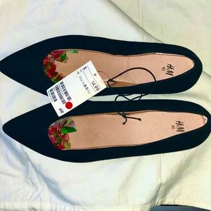 H&M New With Tags  black suede material flats